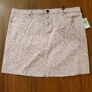 NWT KUT From The Kloth Margaret Raw Hem Cheetah Print Women's Jean Skirt - 18